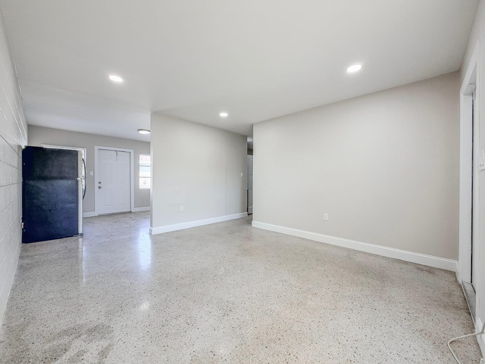 703 N 25th Street, Fort Pierce, FL 34947 photo 3
