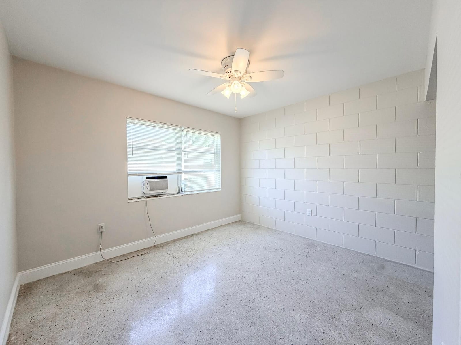 703 N 25th Street, Fort Pierce, FL 34947 photo 7