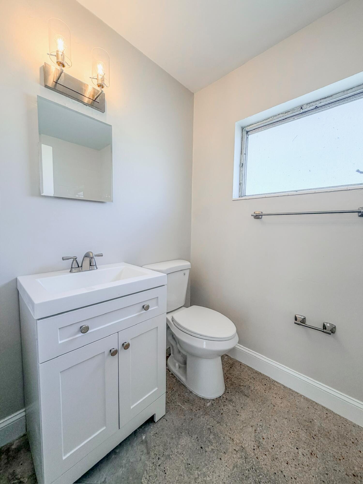 703 N 25th Street, Fort Pierce, FL 34947 photo 9