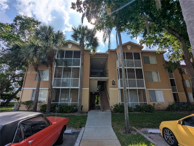 4055 W Mcnab Road H203, Pompano Beach, FL 33069