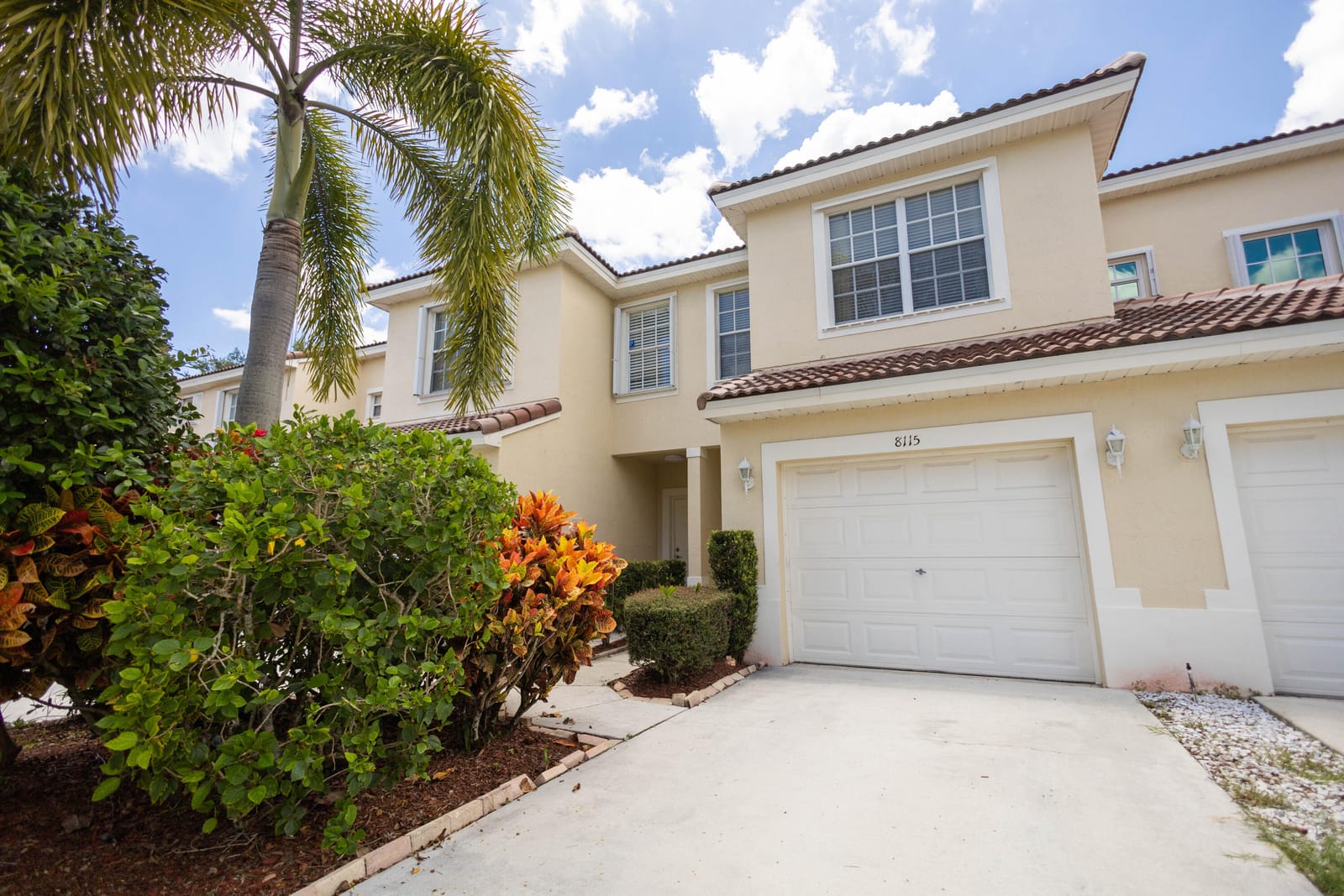 8115 Bellagio Lane — photo 2