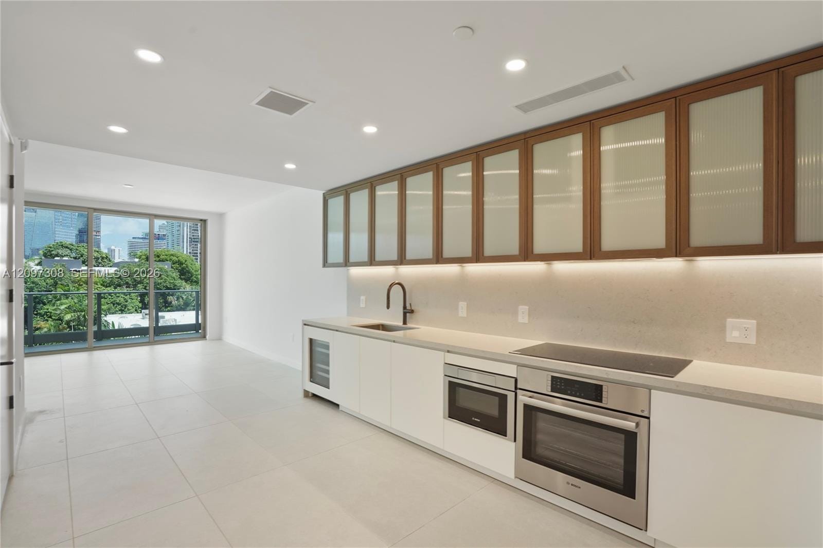 2200 Brickell Avenue 306