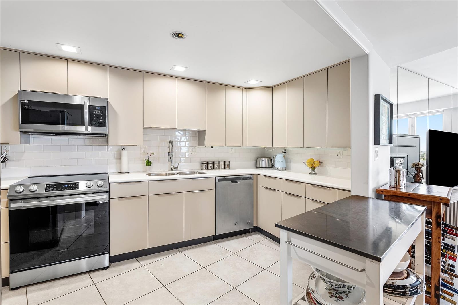 3000 Holiday Drive 1605, Fort Lauderdale, FL 33316 photo 7