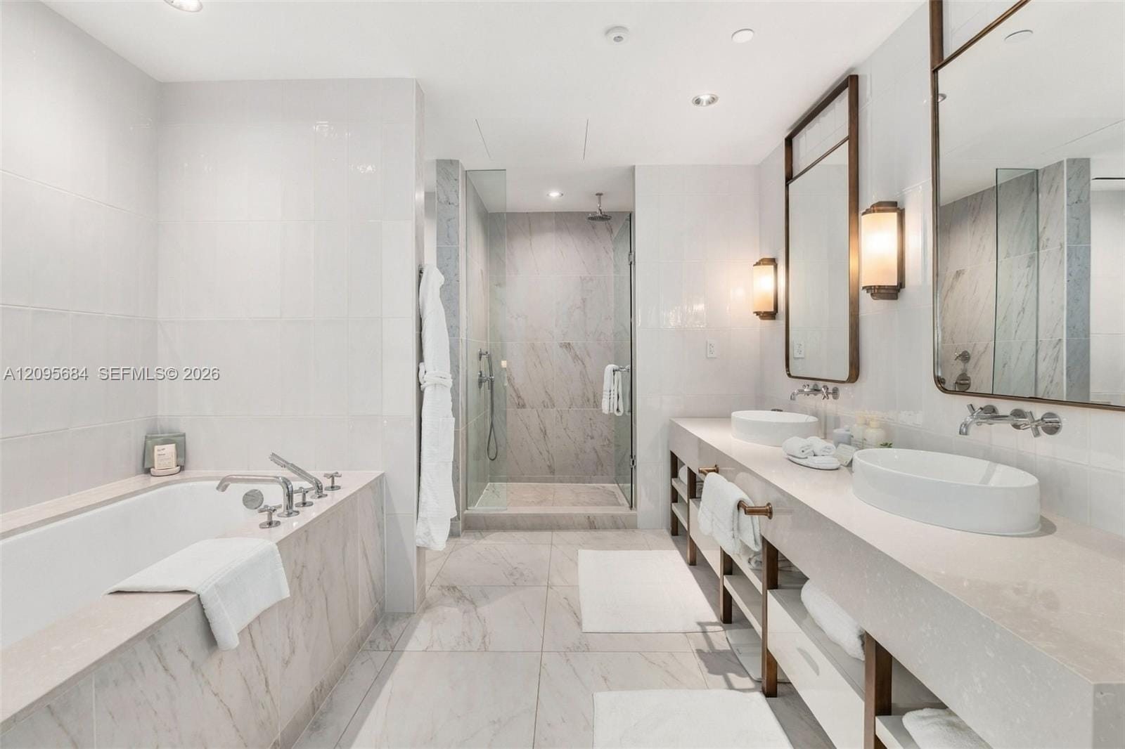 525 N Fort Lauderdale Beach Boulevard 1504 — photo 9