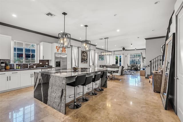 1207 SW 4th Avenue 1, Fort Lauderdale, FL 33315