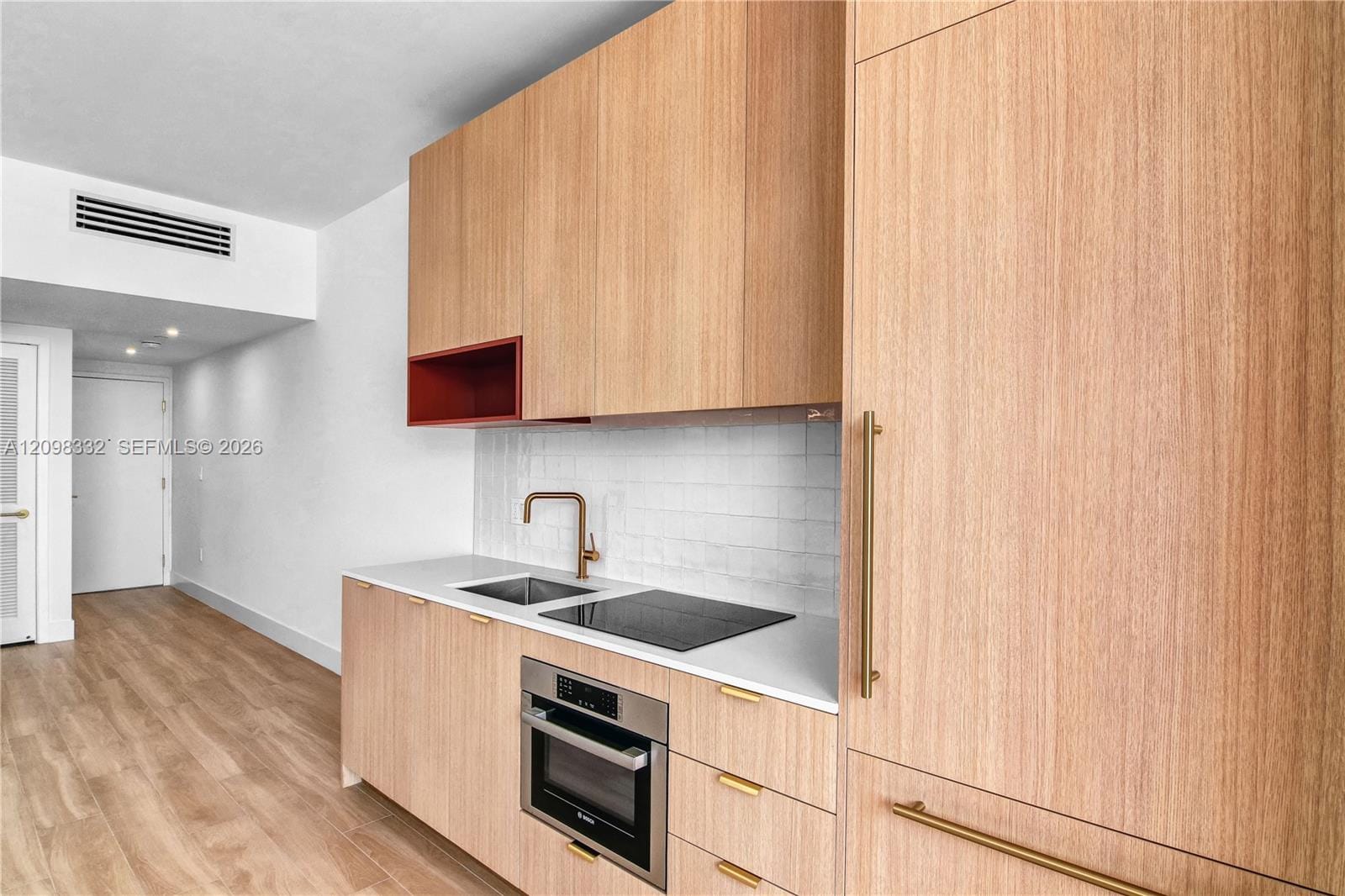 90 NE 32 522 — photo 2