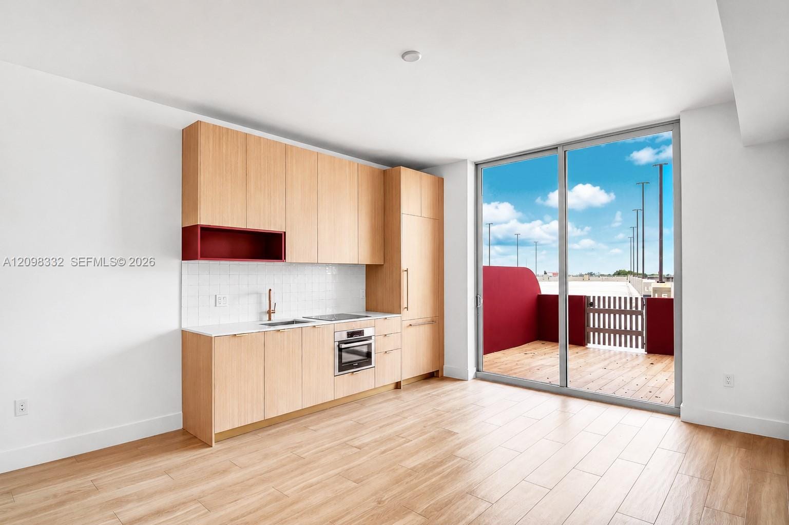 90 NE 32 522 — photo 10