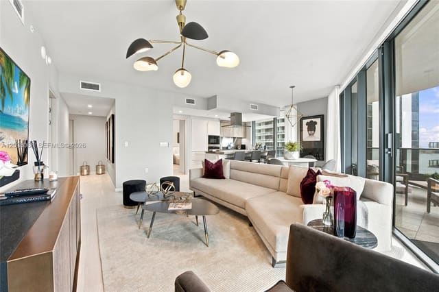 1000 Brickell Plaza 3401, Miami, FL 33131