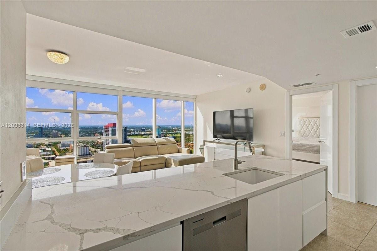 1830 S Ocean Drive 3607 — photo 11