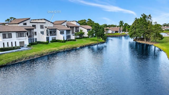 900 Greensward Lane 111-G, Delray Beach, FL 33445