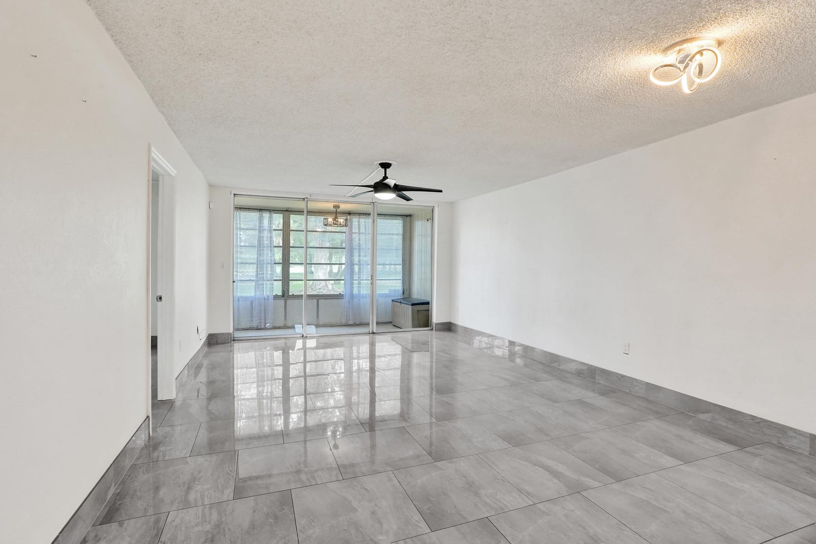 8301 SANDS POINT Boulevard S102, Tamarac, FL 33321 photo 7