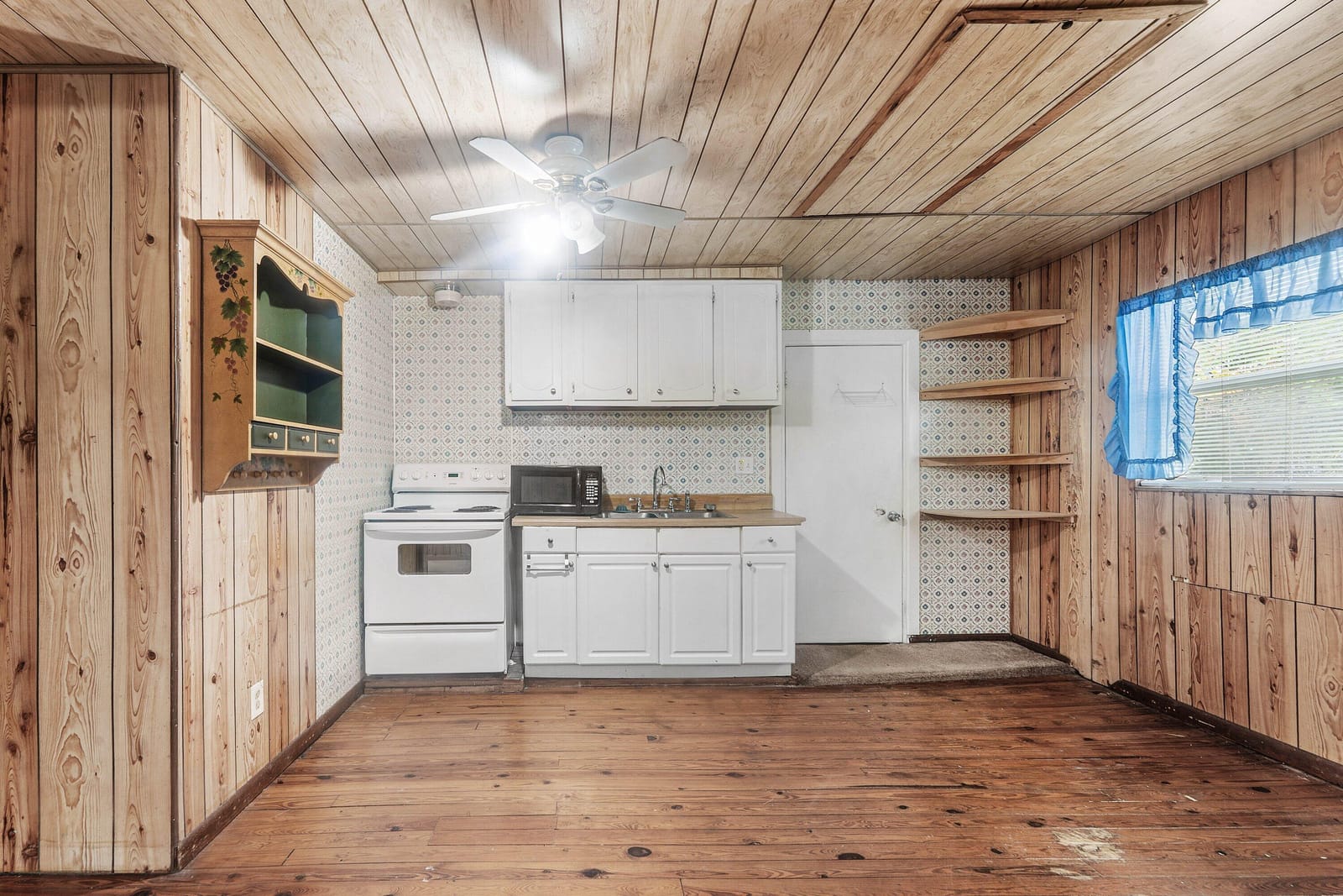 4329 Whispering Pines Road — photo 3