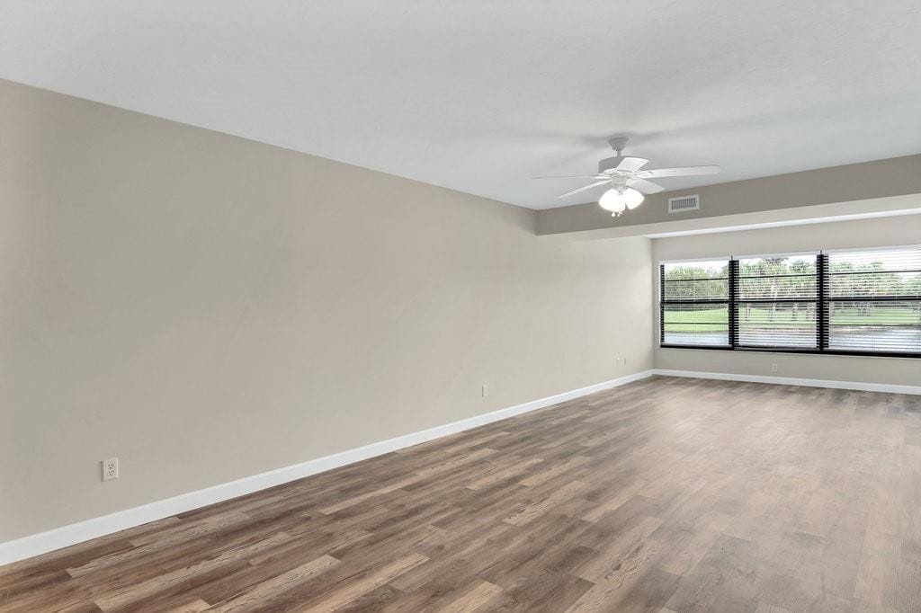 22 PLANTATION Drive 106, Vero Beach, FL 32966 photo 5