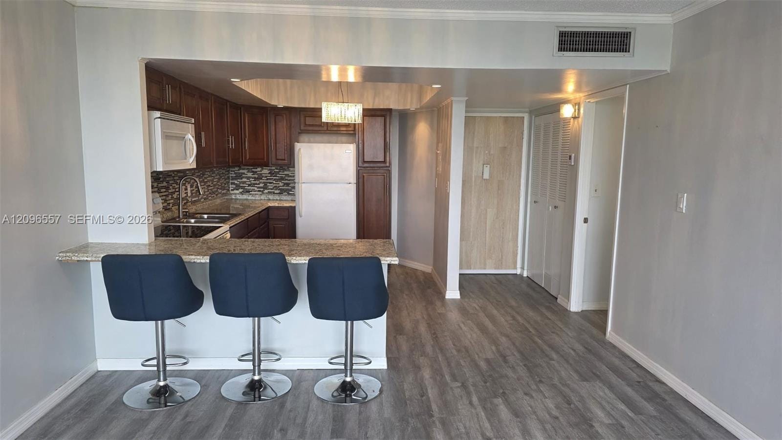 1301 NE Miami Gardens Drive 403W, Miami, FL 33179 photo 2
