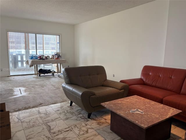 4330 Hillcrest Drive 816, Hollywood, FL 33021