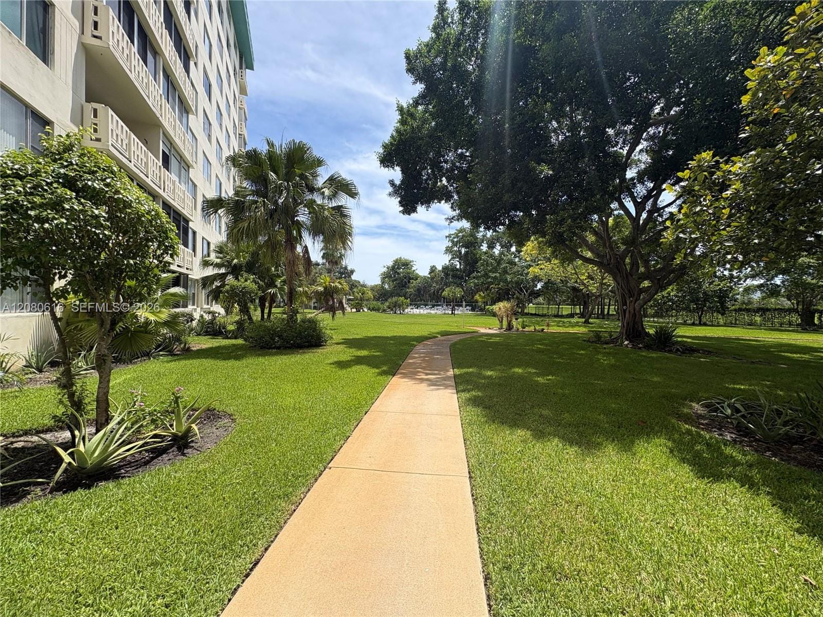 4330 Hillcrest Drive 816, Hollywood, FL 33021 photo 25