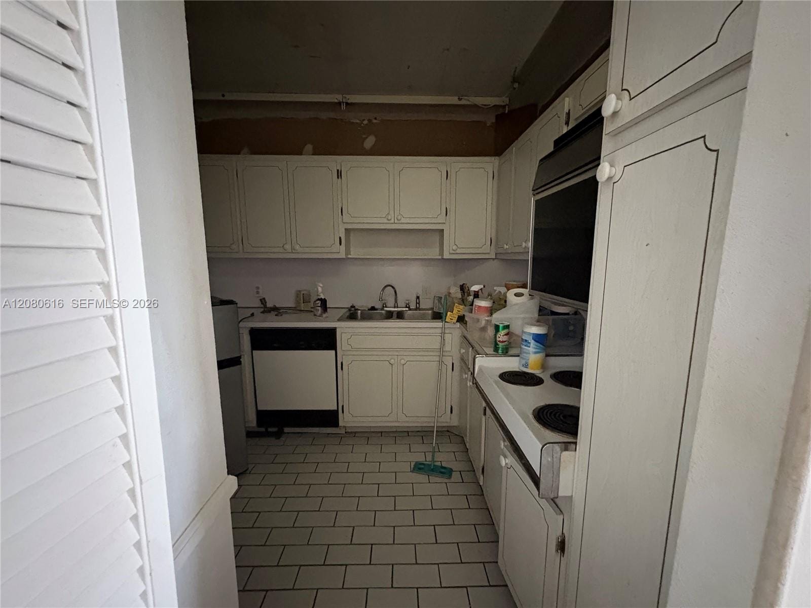 4330 Hillcrest Drive 816 — photo 5