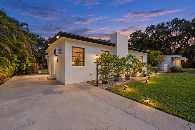 1717 SW 14TH Street, Fort Lauderdale, FL 33312