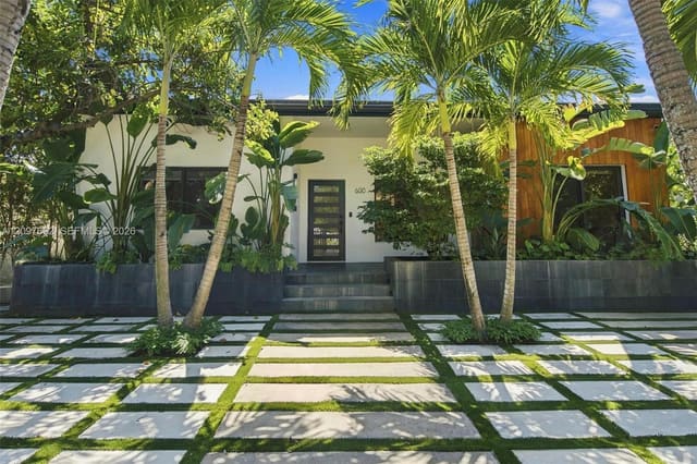 600 W 51st Street, Miami Beach, FL 33140