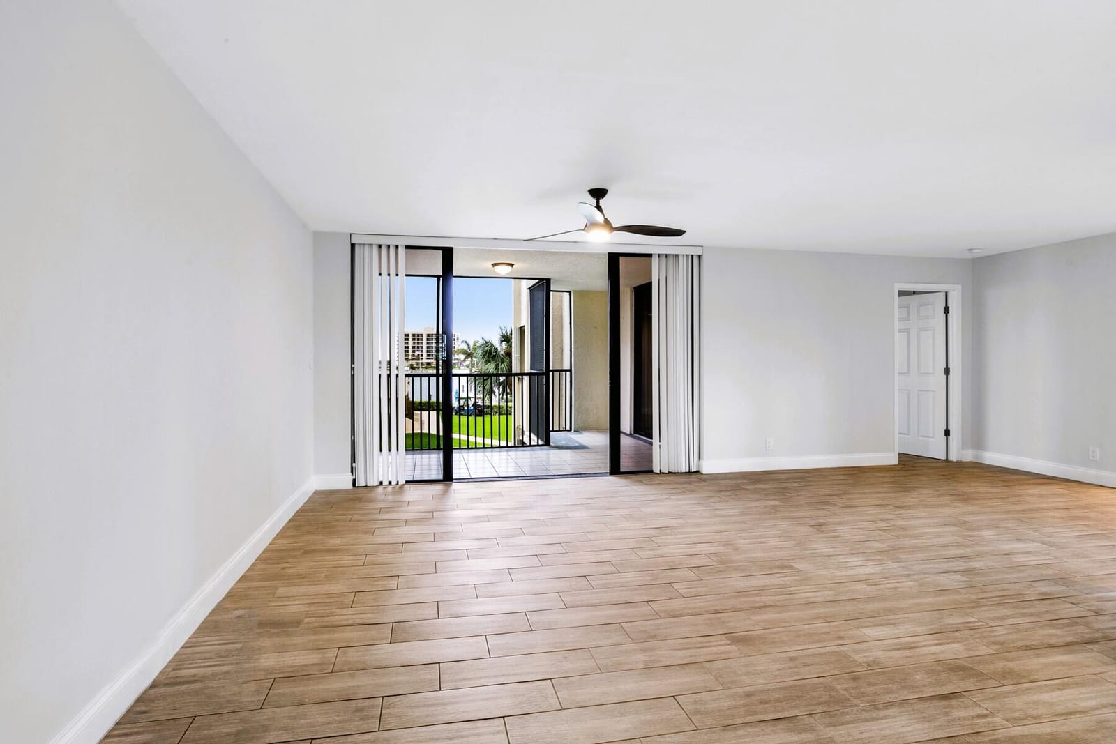19800 Sandpointe Bay Drive S 208, Jupiter, FL 33469 photo 4