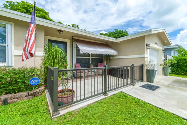 11841 NW 33RD Street, Sunrise, FL 33323