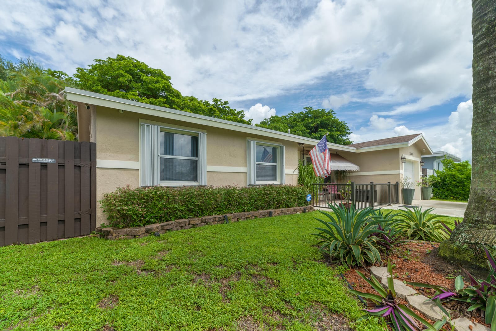 11841 NW 33RD Street — photo 2