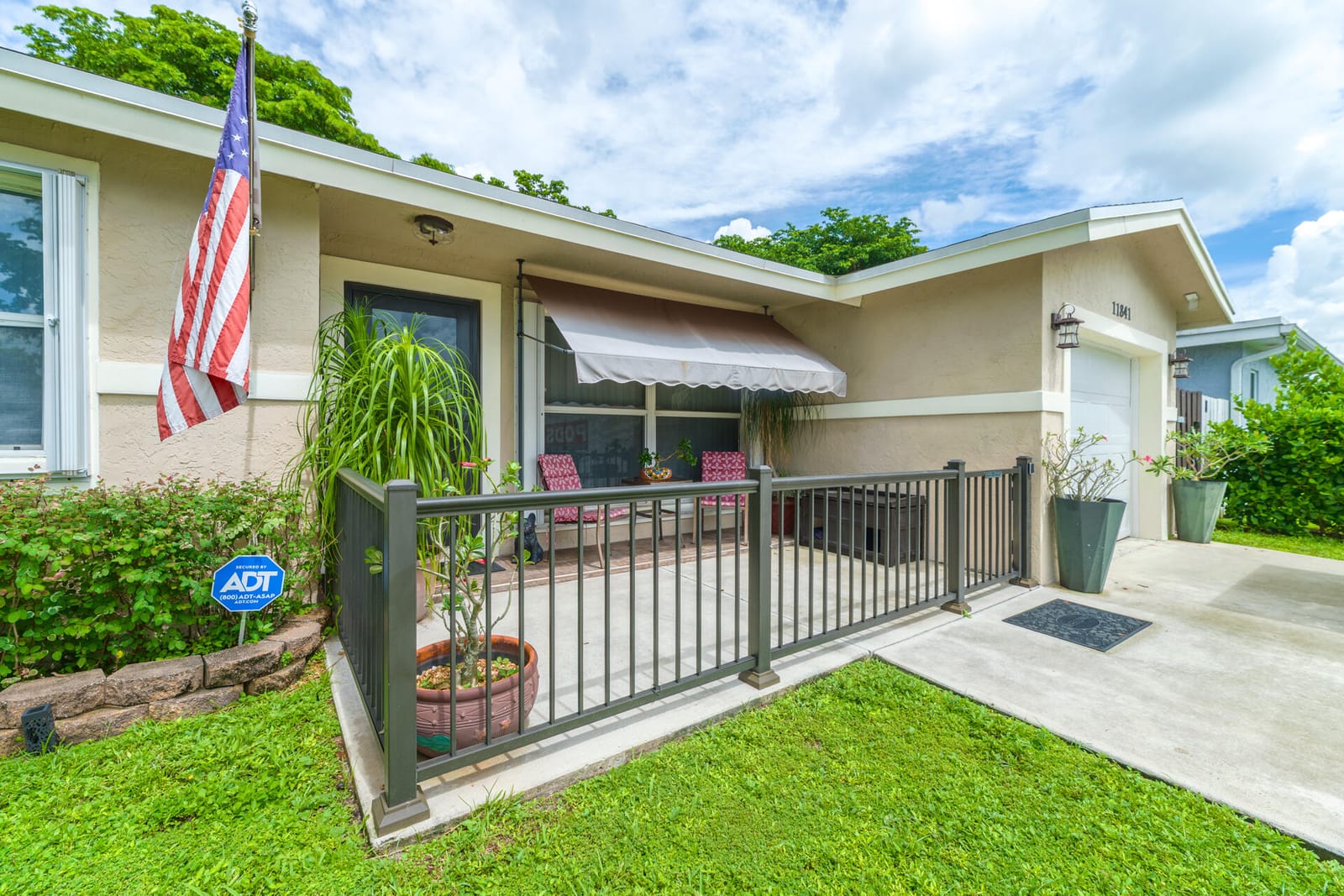 11841 NW 33RD Street