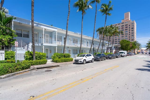 635 8th Street 205, Miami Beach, FL 33139