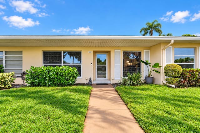 8900 Warwick Drive, Boca Raton, FL 33433