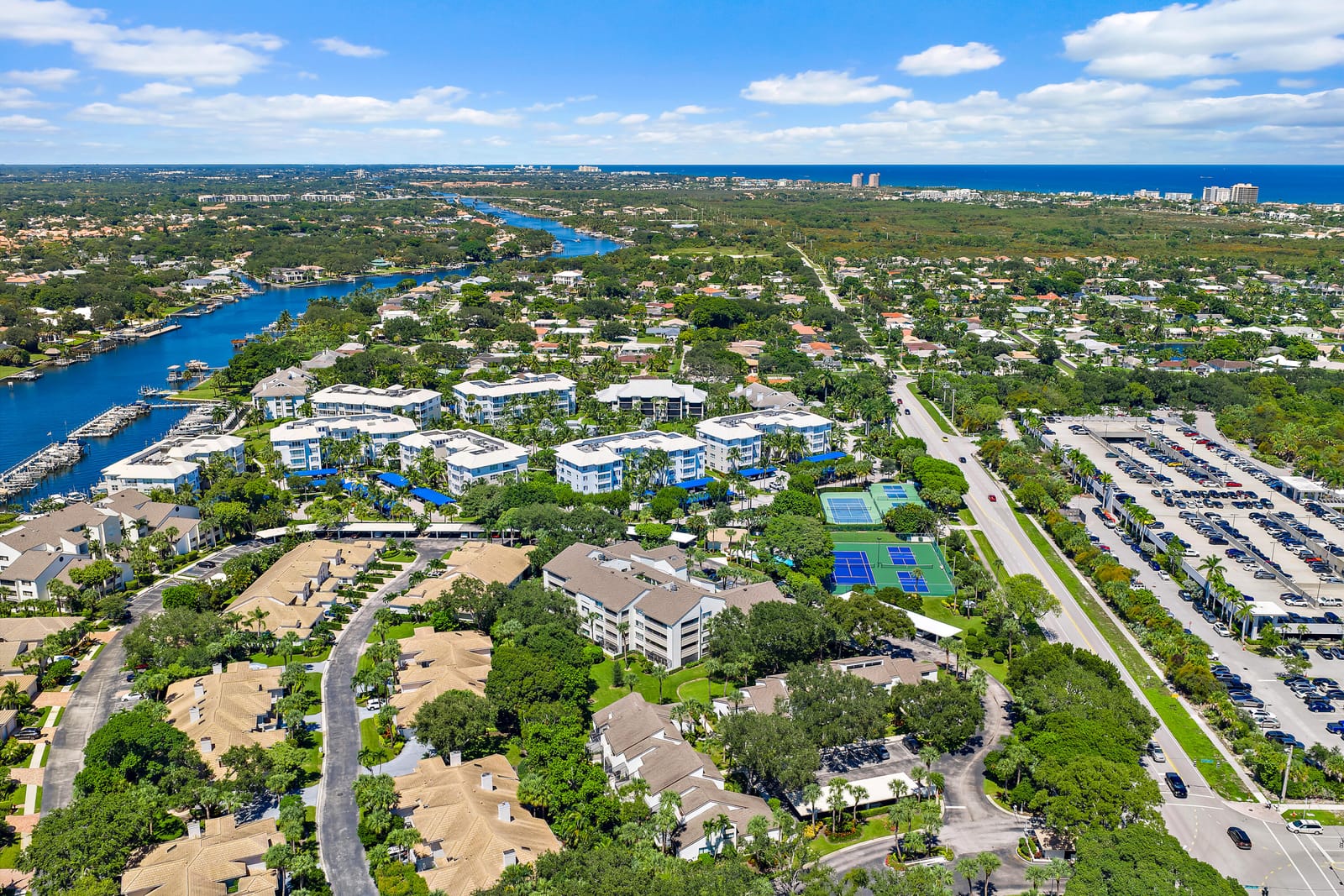 326 OAK HARBOUR Drive 326 — photo 8