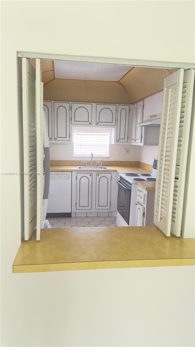 300 S Hollybrook Drive 203, Pembroke Pines, FL 33025 photo 9