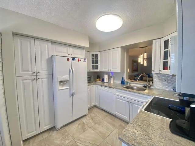 7281 Amberly Lane 404, Delray Beach, FL 33446