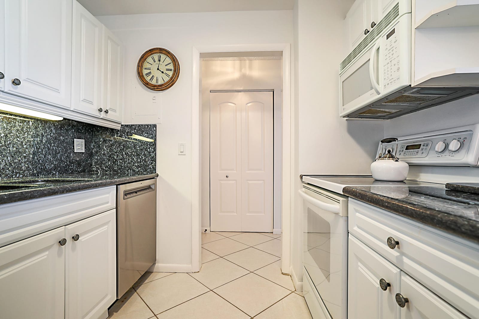 2121 N OCEAN Boulevard 1004E — photo 5