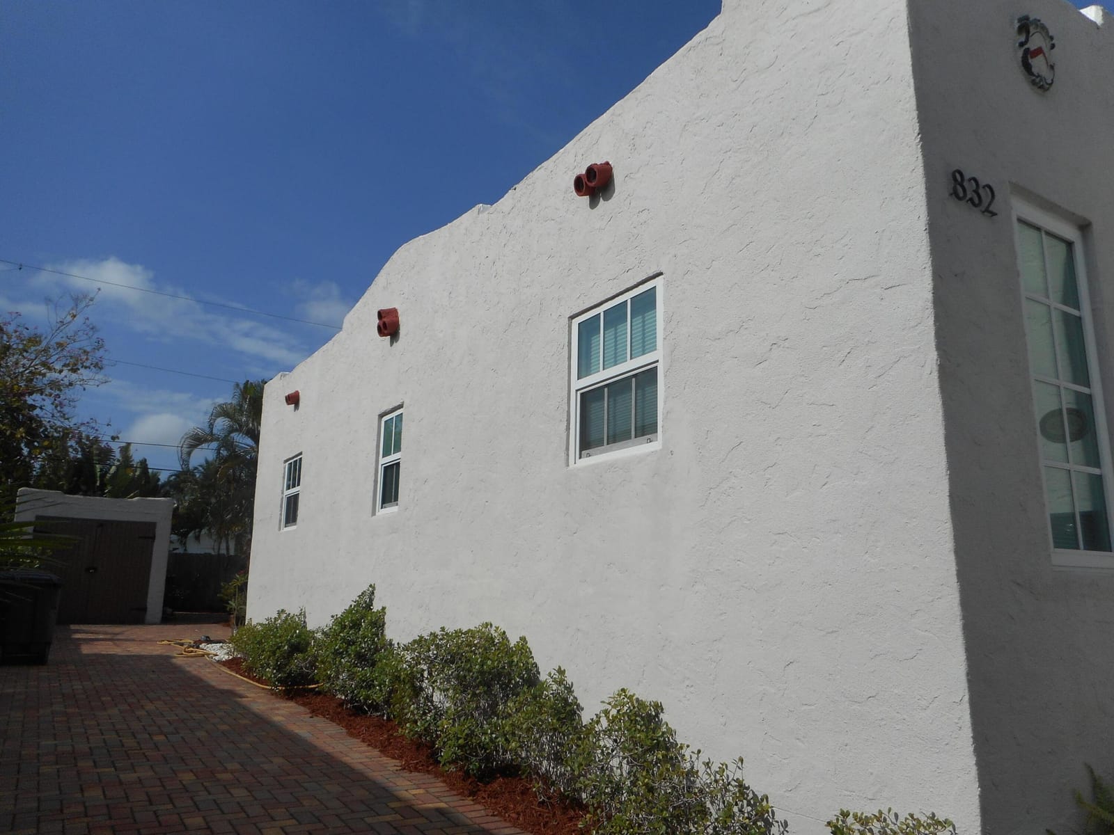 832 BISCAYNE Drive, West Palm Beach, FL 33401 photo 3