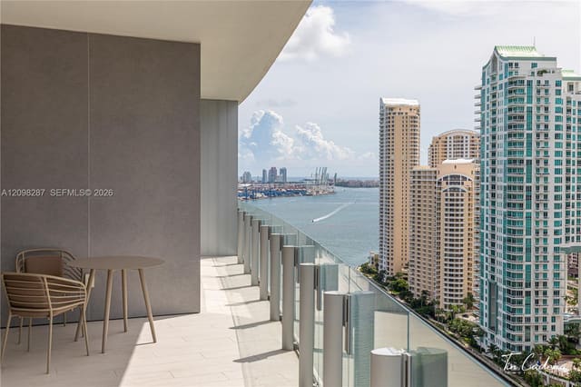 300 Biscayne Boulevard Way 2606W, Miami, FL 33131