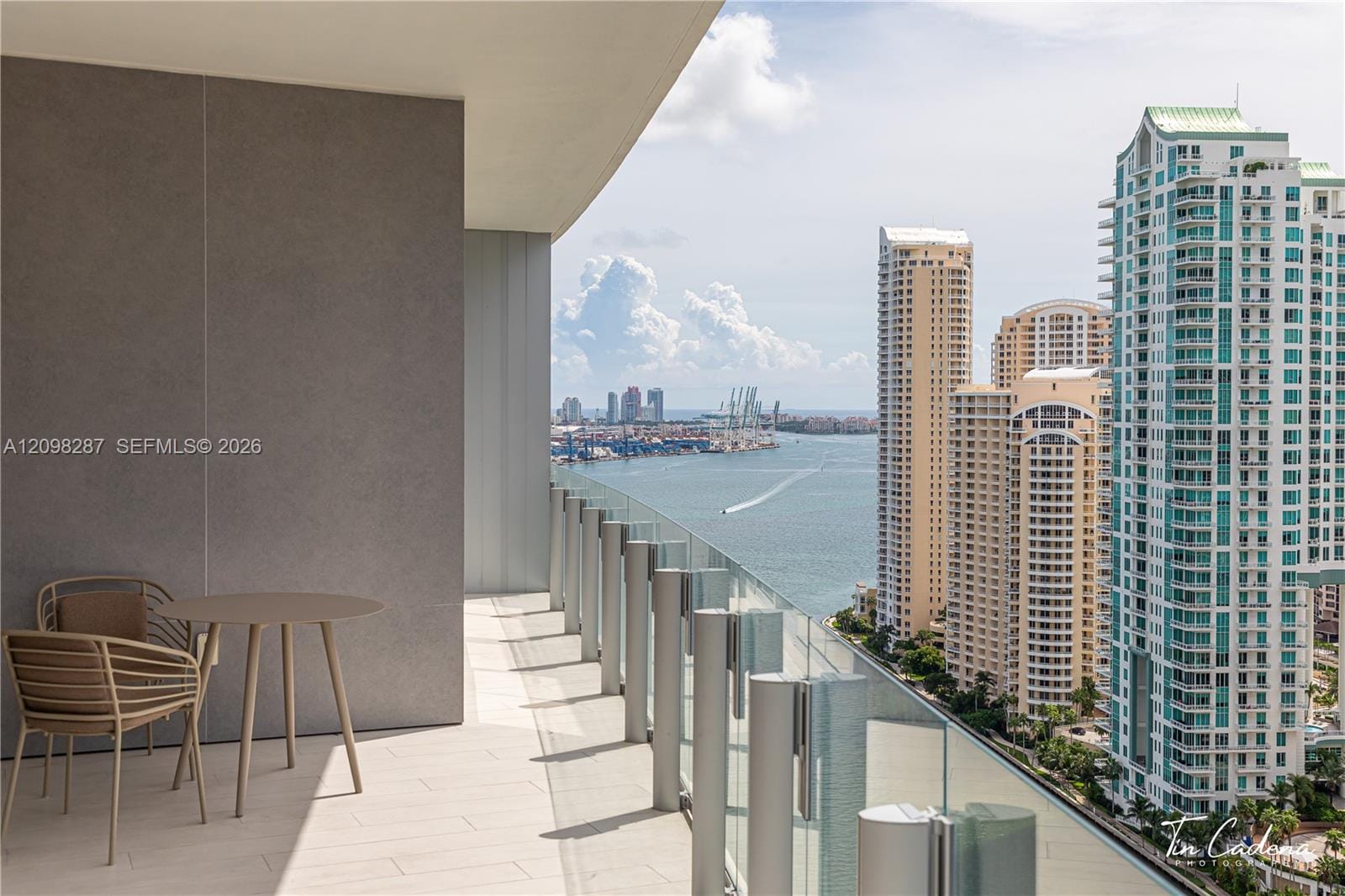 300 Biscayne Boulevard Way 2606W, Miami, FL 33131 photo 1