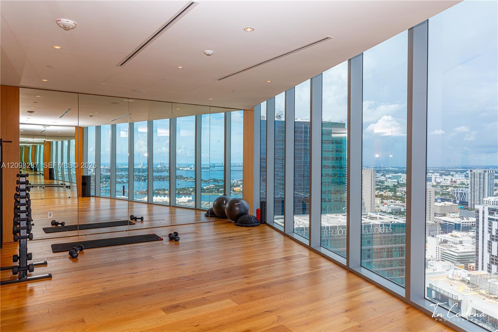 300 Biscayne Boulevard Way 2606W, Miami, FL 33131 photo 9
