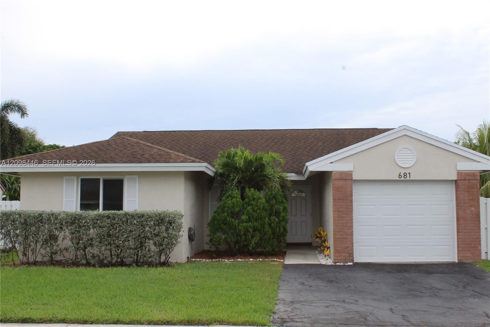 681 Pine Ridge Terrace 681, Davie, FL 33325