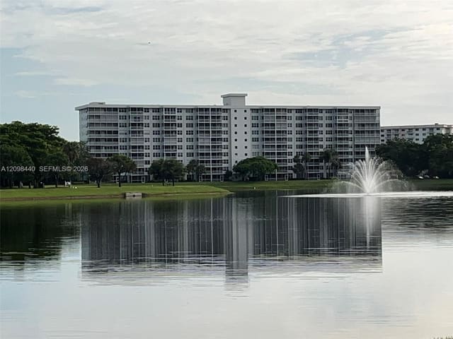 2900 N Course Drive 207, Pompano Beach, FL 33069