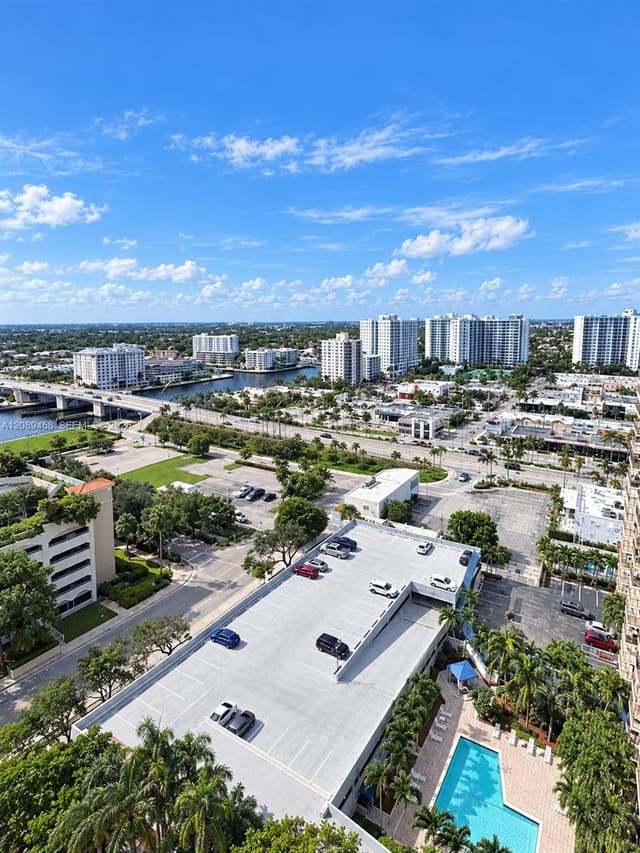 3015 N Ocean Boulevard 18B, Fort Lauderdale, FL 33308