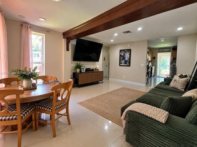 400 NE 13th Street, Homestead, FL 33030