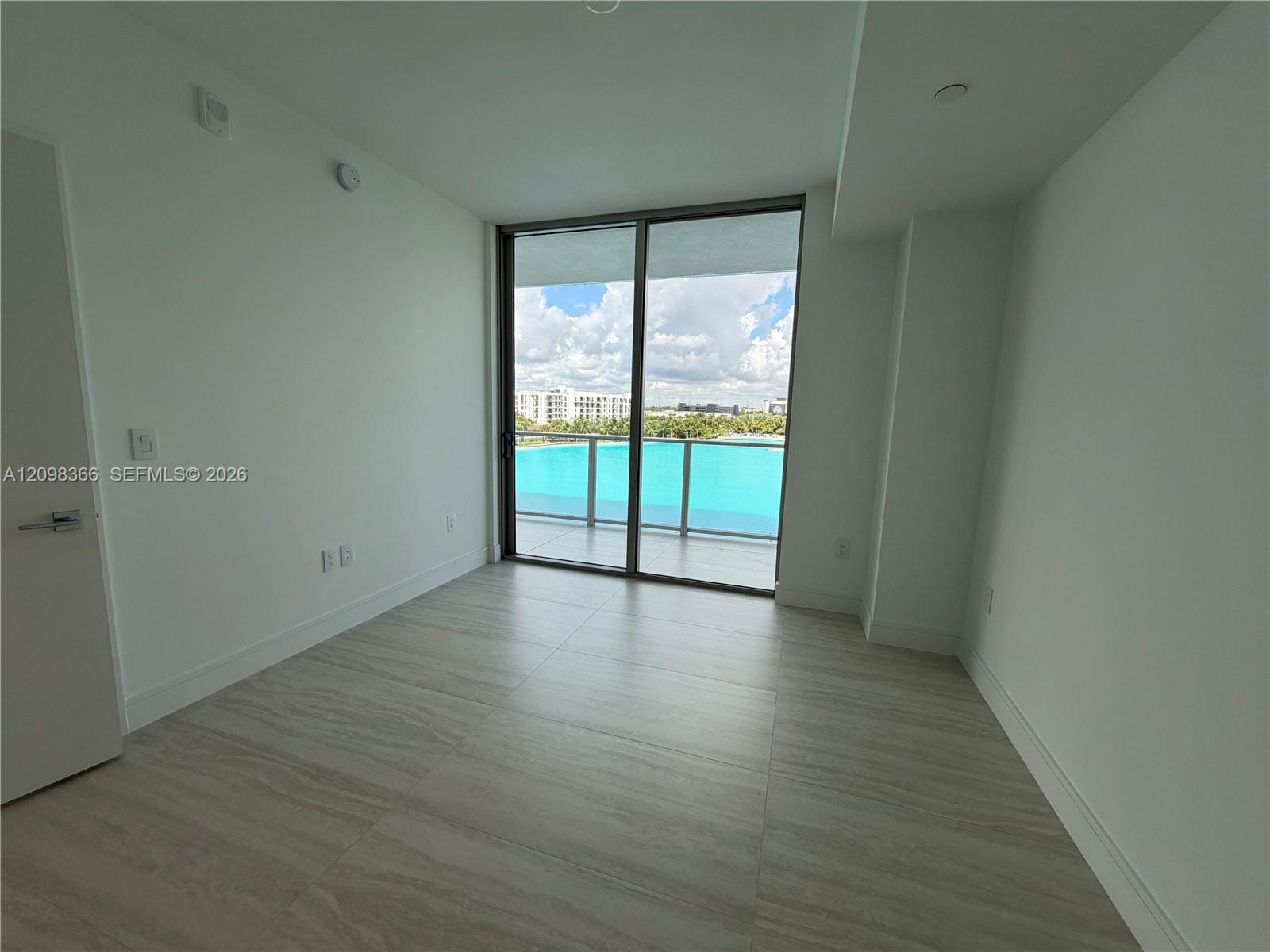 2411 Laguna Circle 408, North Miami, FL 33181 photo 15