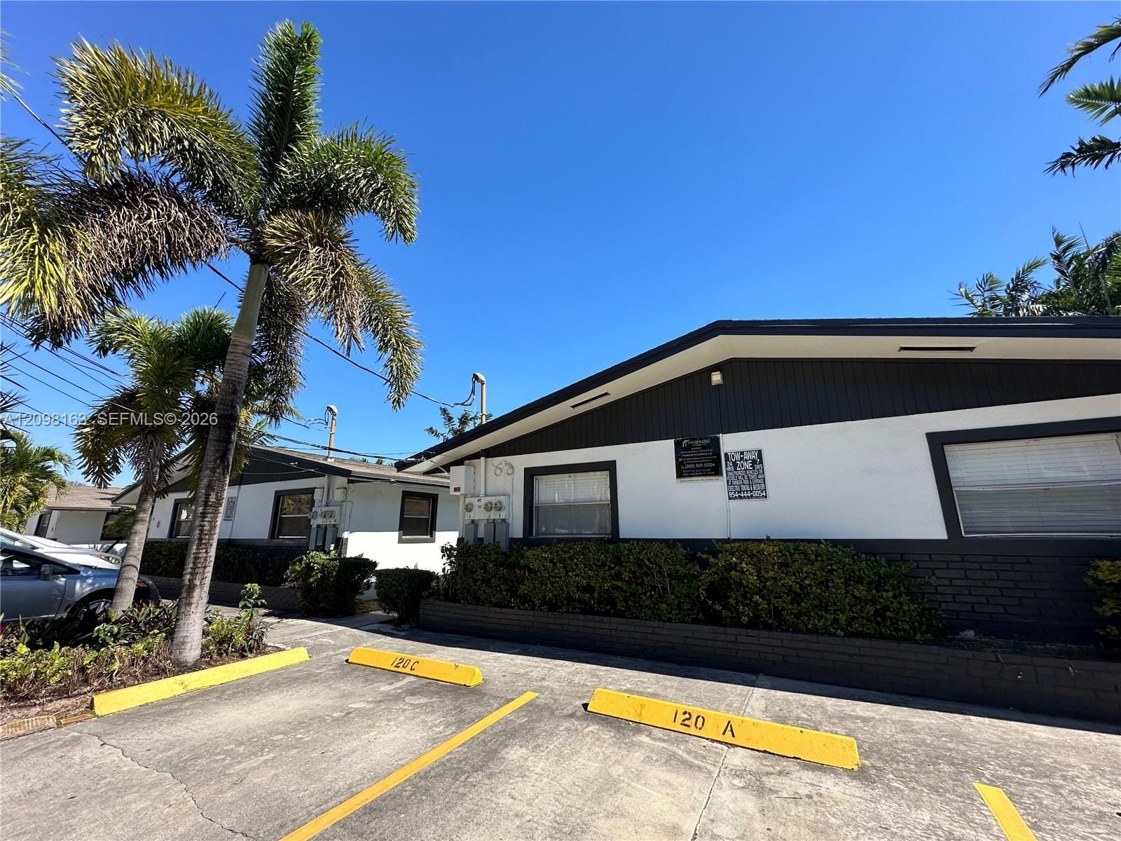108 NW 2nd Avenue C, Hallandale Beach, FL 33009 photo 23