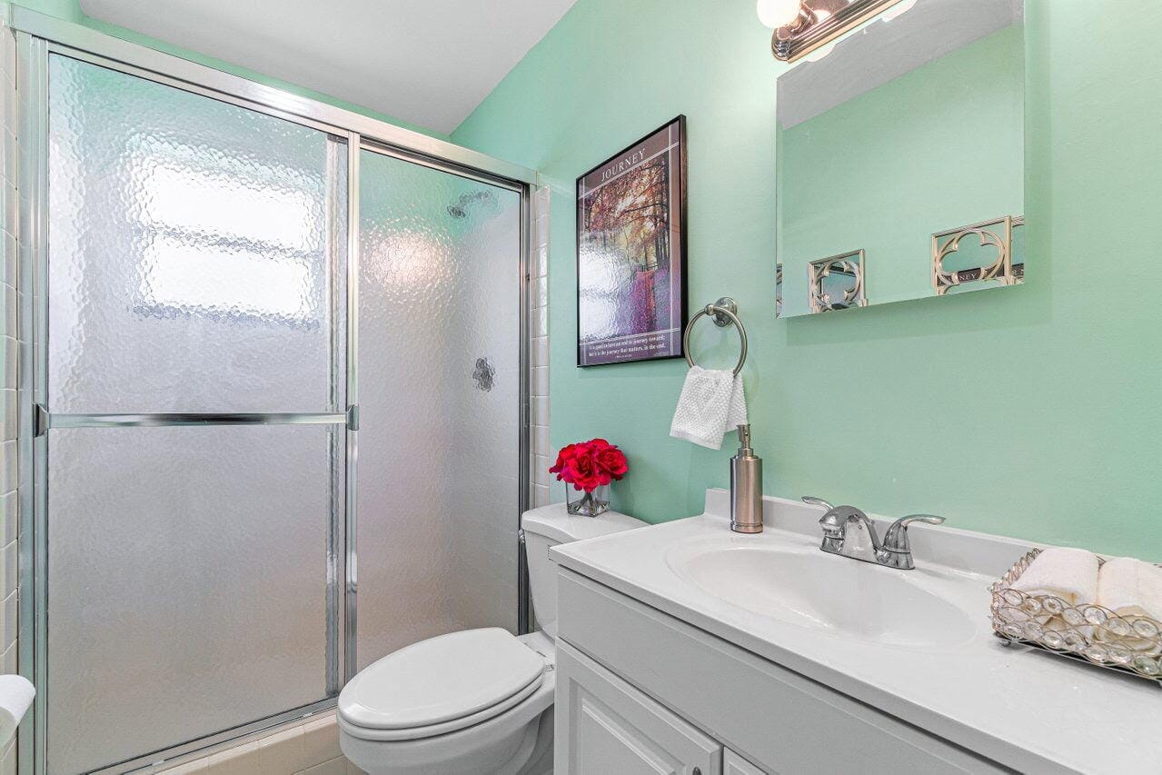 9825 Walnut Tree Way, Boynton Beach, FL 33436 photo 18