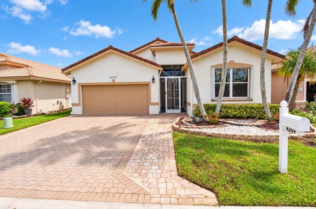 6354 Westchester Club Drive N, Boynton Beach, FL 33437