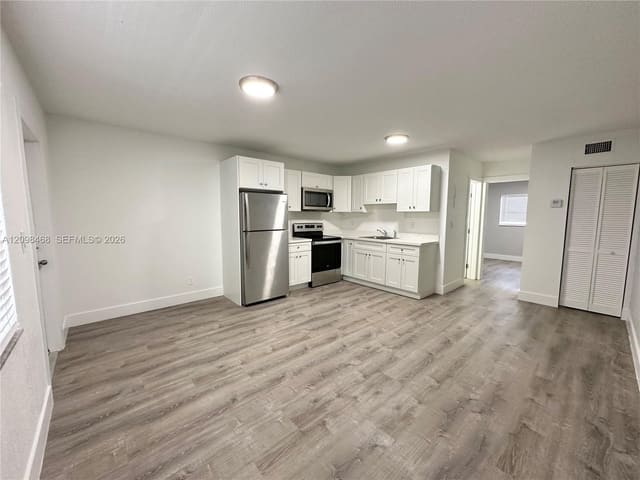 3616 NE 11th Avenue 6, Oakland Park, FL 33334