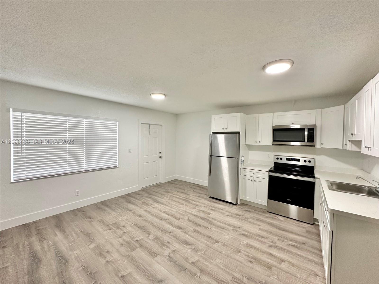 3616 NE 11th Avenue 6 — photo 2