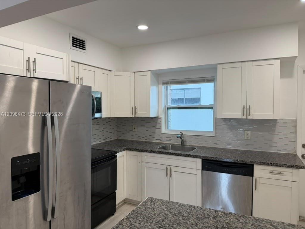 9780 Bay Harbor Terrace 7 — photo 4