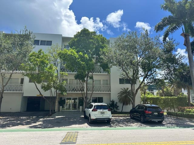 10001 W Bay Harbor Drive 101, Bay Harbor Islands, FL 33154