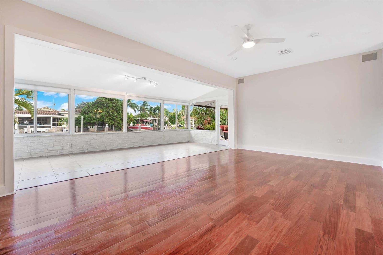 2142 NE 17th Avenue, Wilton Manors, FL 33305 photo 21